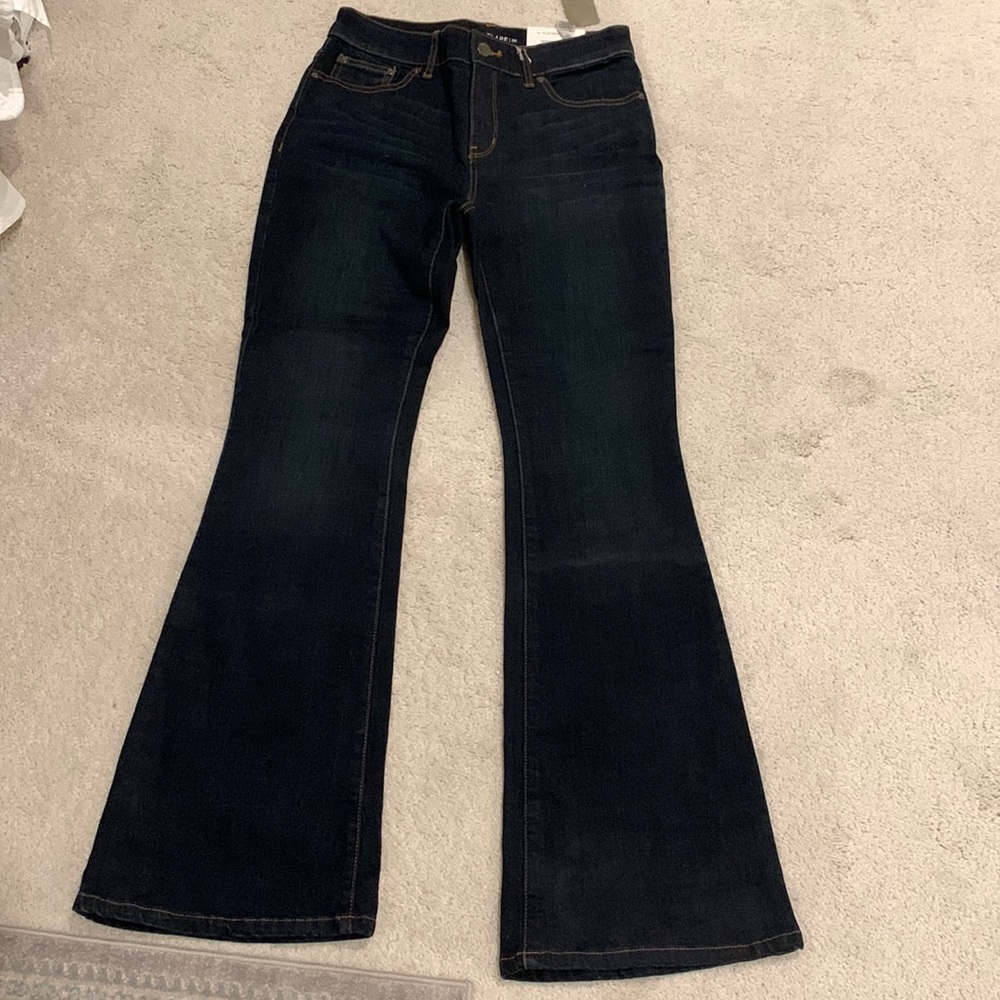 NWT Chico’s platinum flare jeans